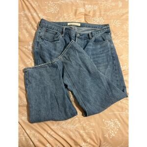 Gap 1969 vintage straight leg light wash jeans. Size 31
